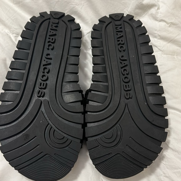 Marc Jacobs slides - Picture 3 of 5